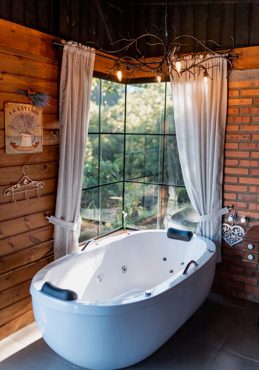 Budget-Friendly Rustic Bathroom Ideas