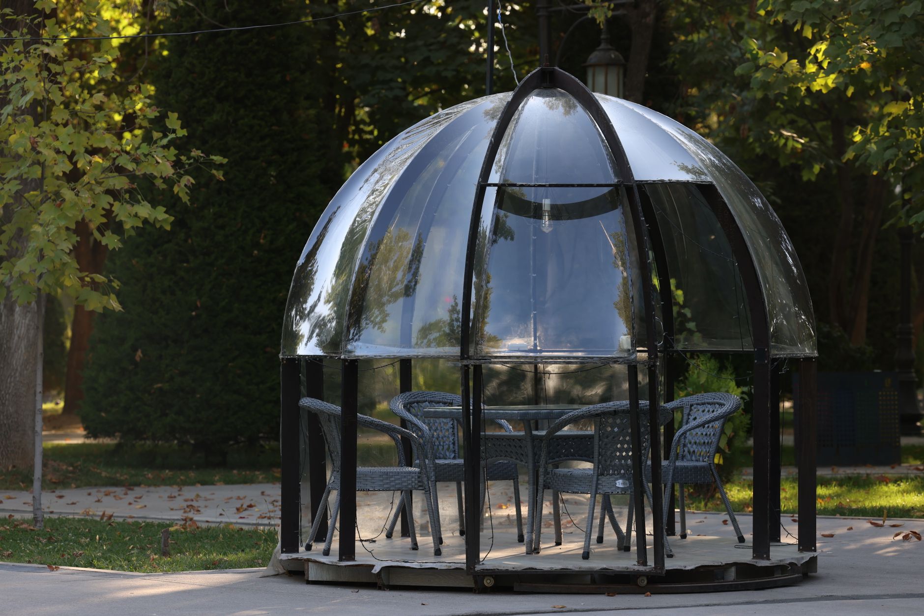 Contemporary Glass Gazebo