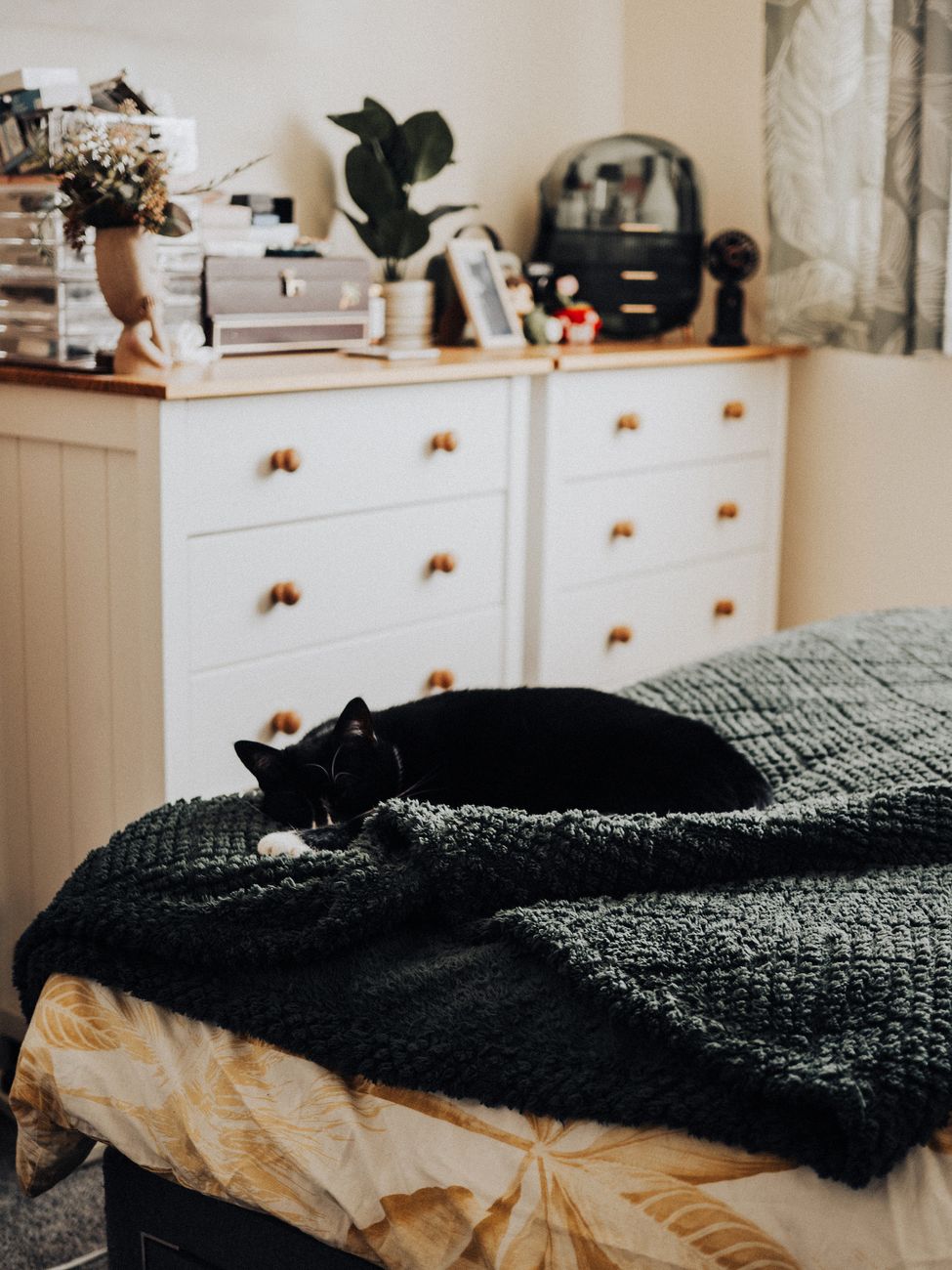 Bed Chest Drawers