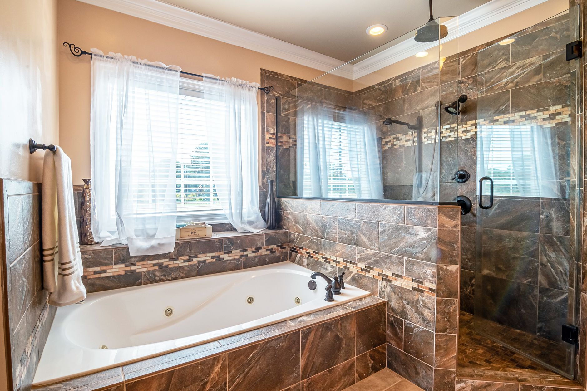 Doorless Walk-In Shower Ideas