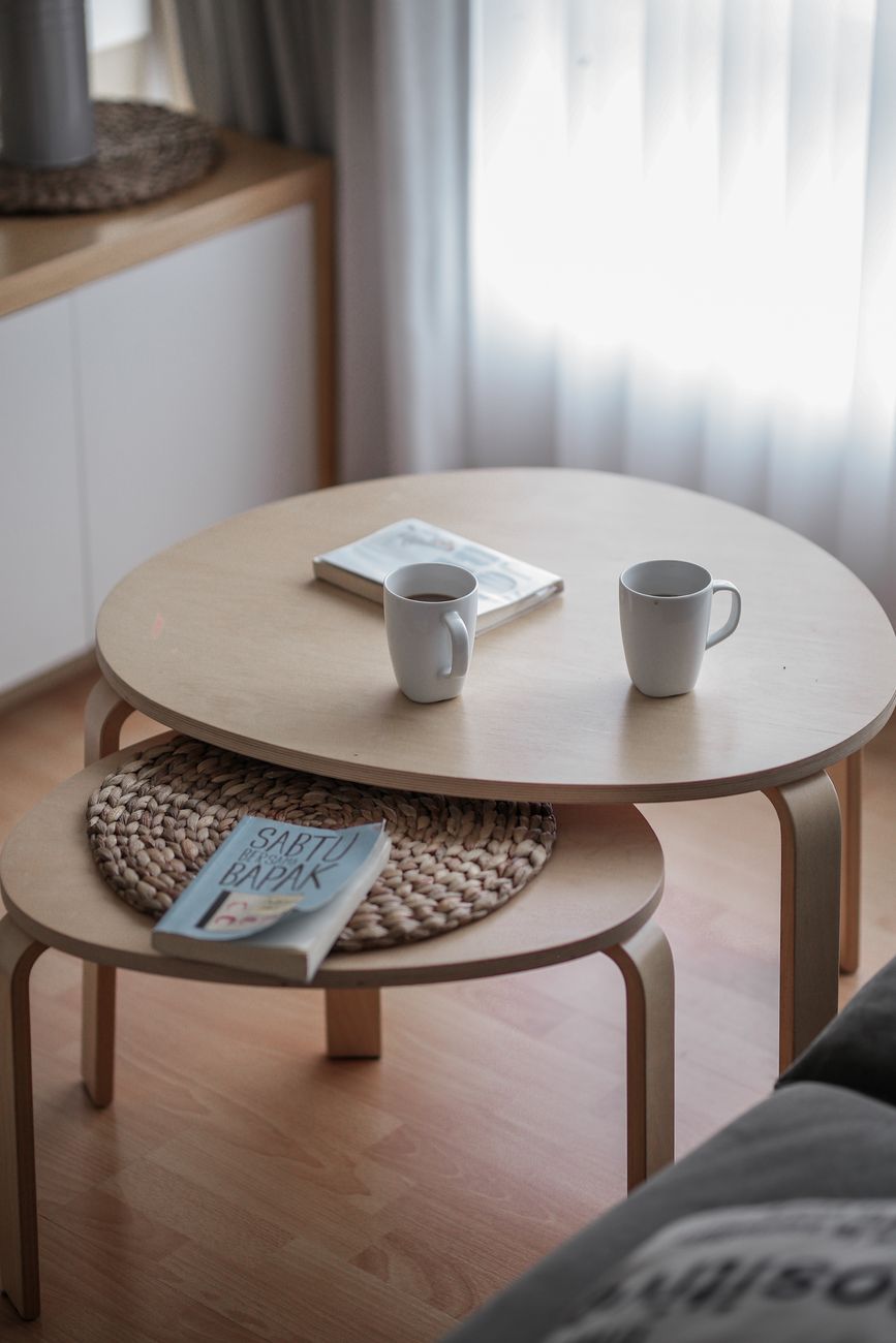 2-in-1 Nesting Coffee Table