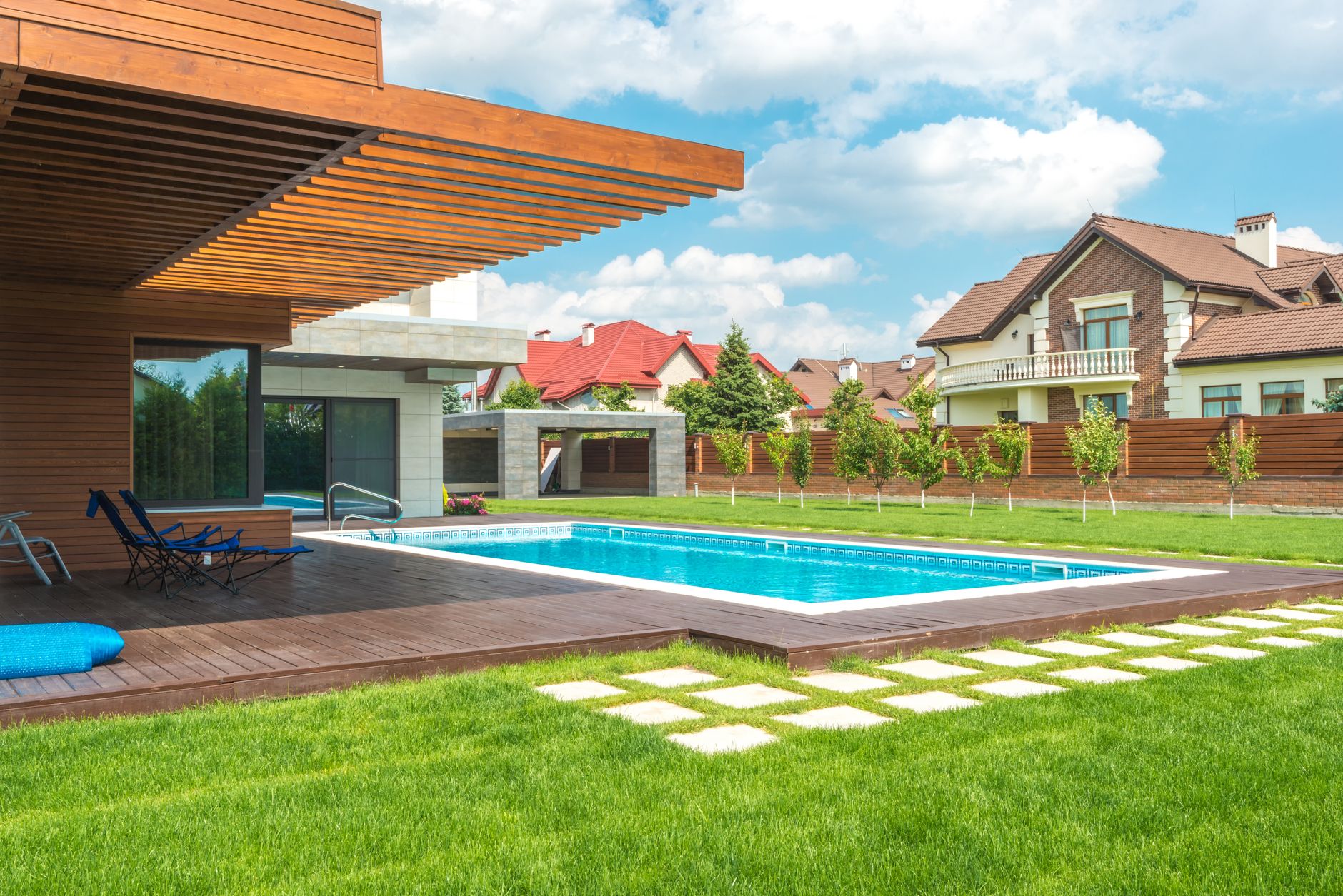 Landscaping Ideas to Complement Your Pool Deck