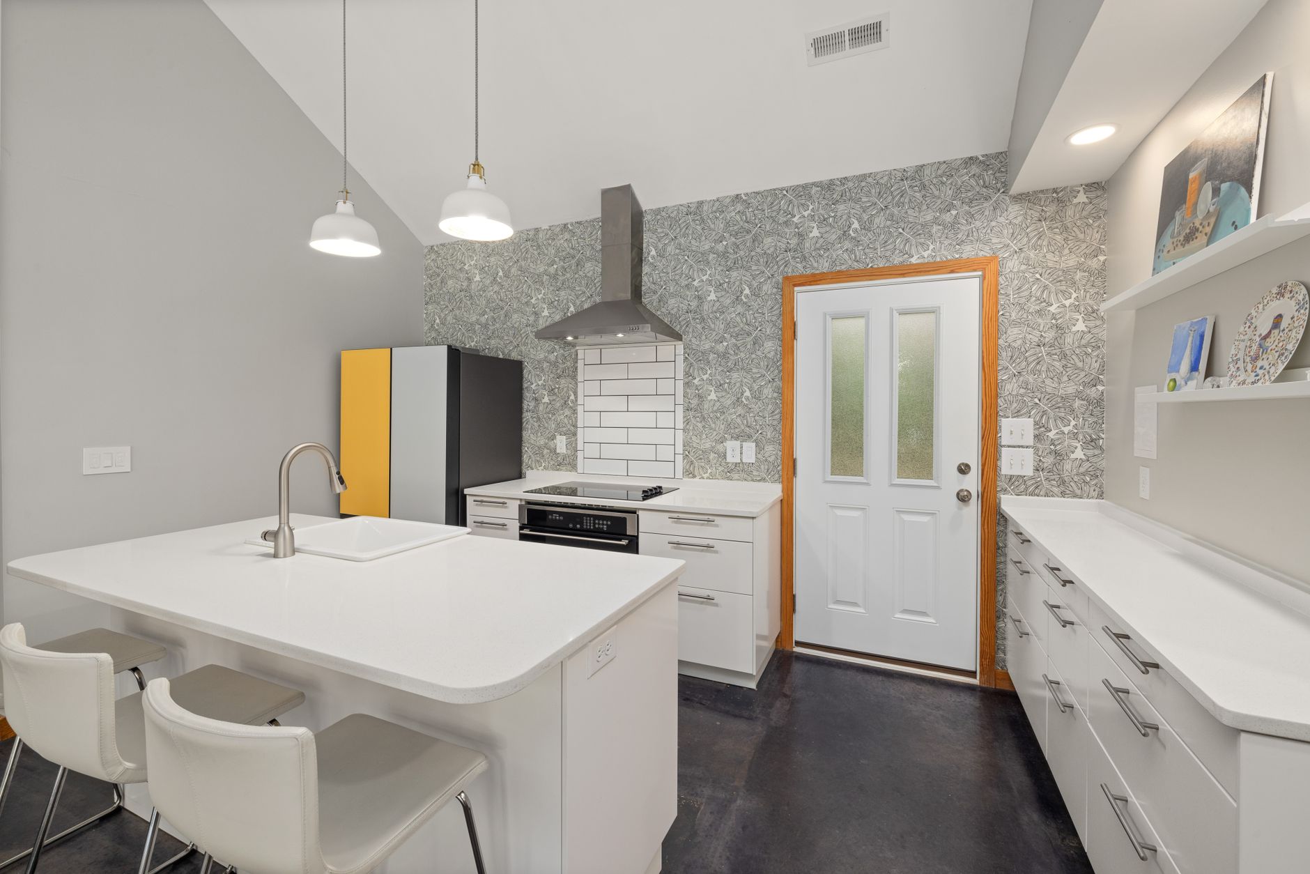Gray Countertops and Backsplash Combinations