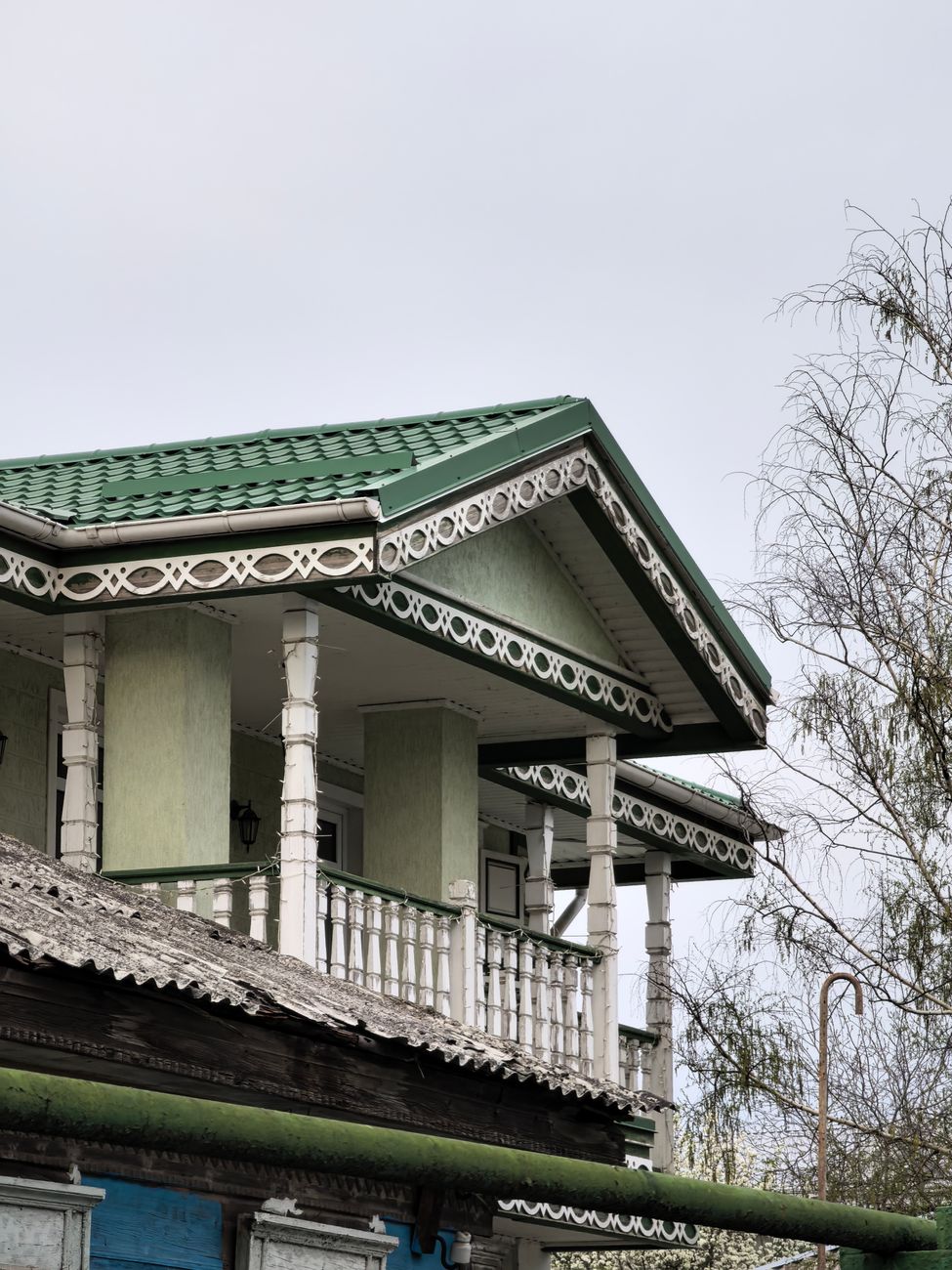 Classic Gable Roof Deck