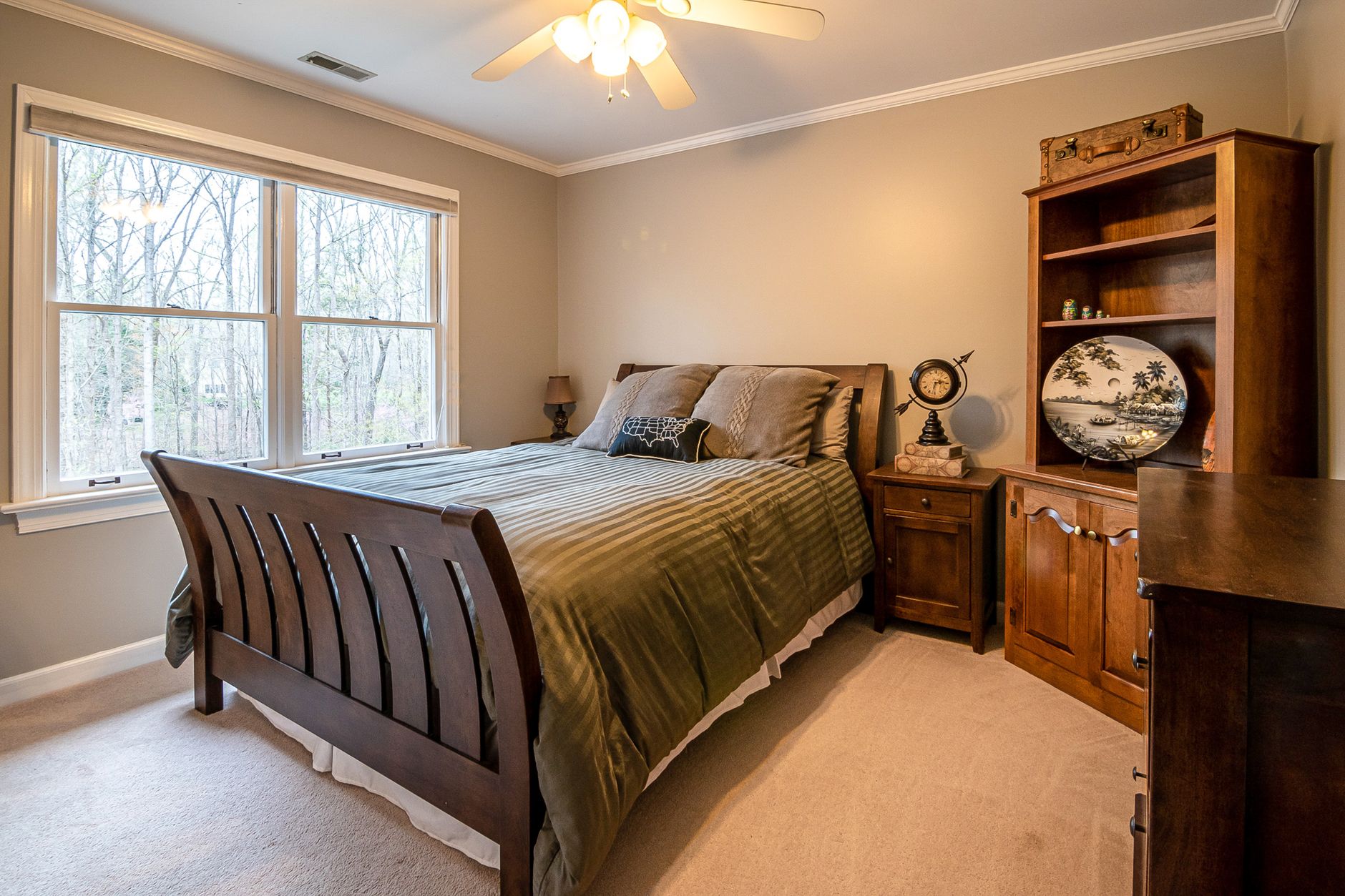 Ceiling fan for Small bedroom ceiling design