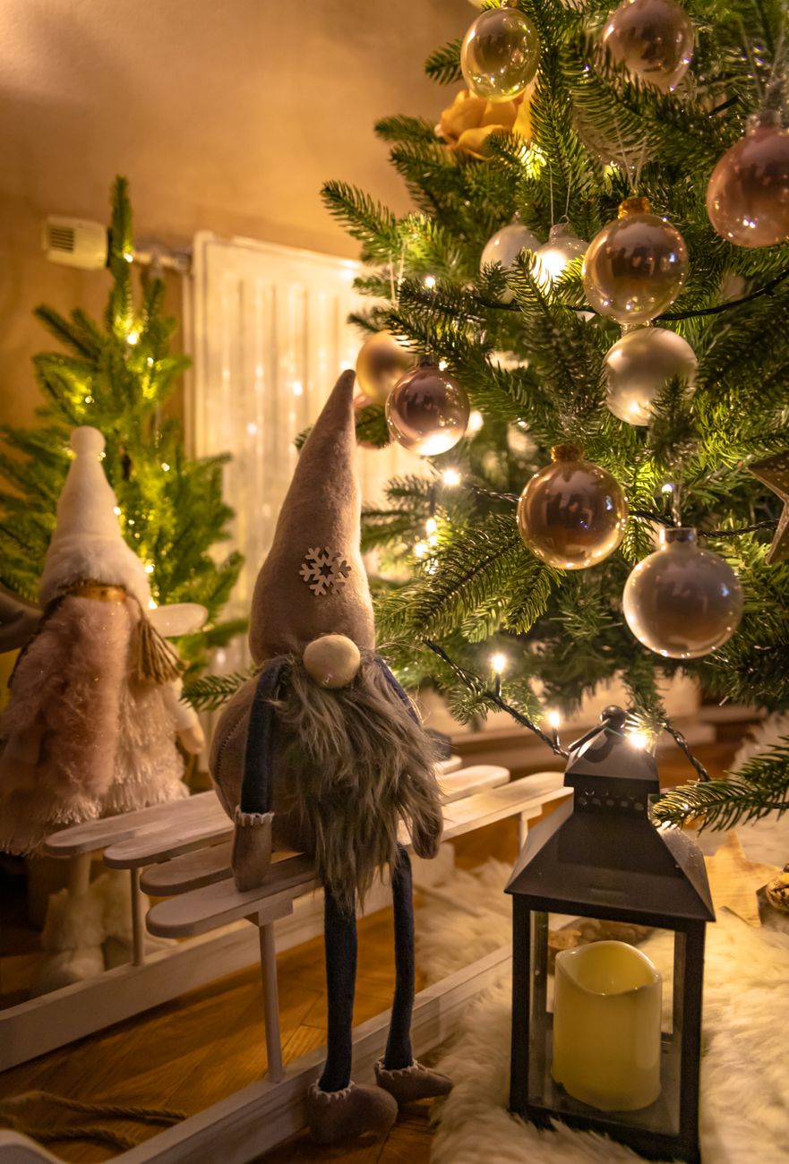 How to Choose a Christmas Decorating Style