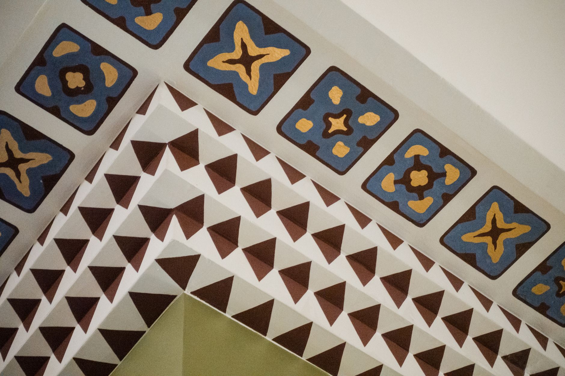  Ceiling Wallpaper
