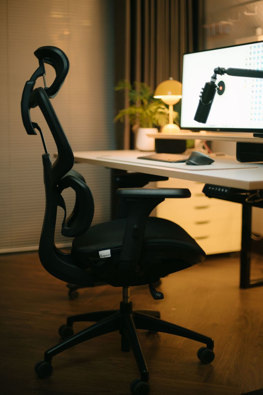 Boss Deluxe Posture Office Chair With Arms with desktop setup