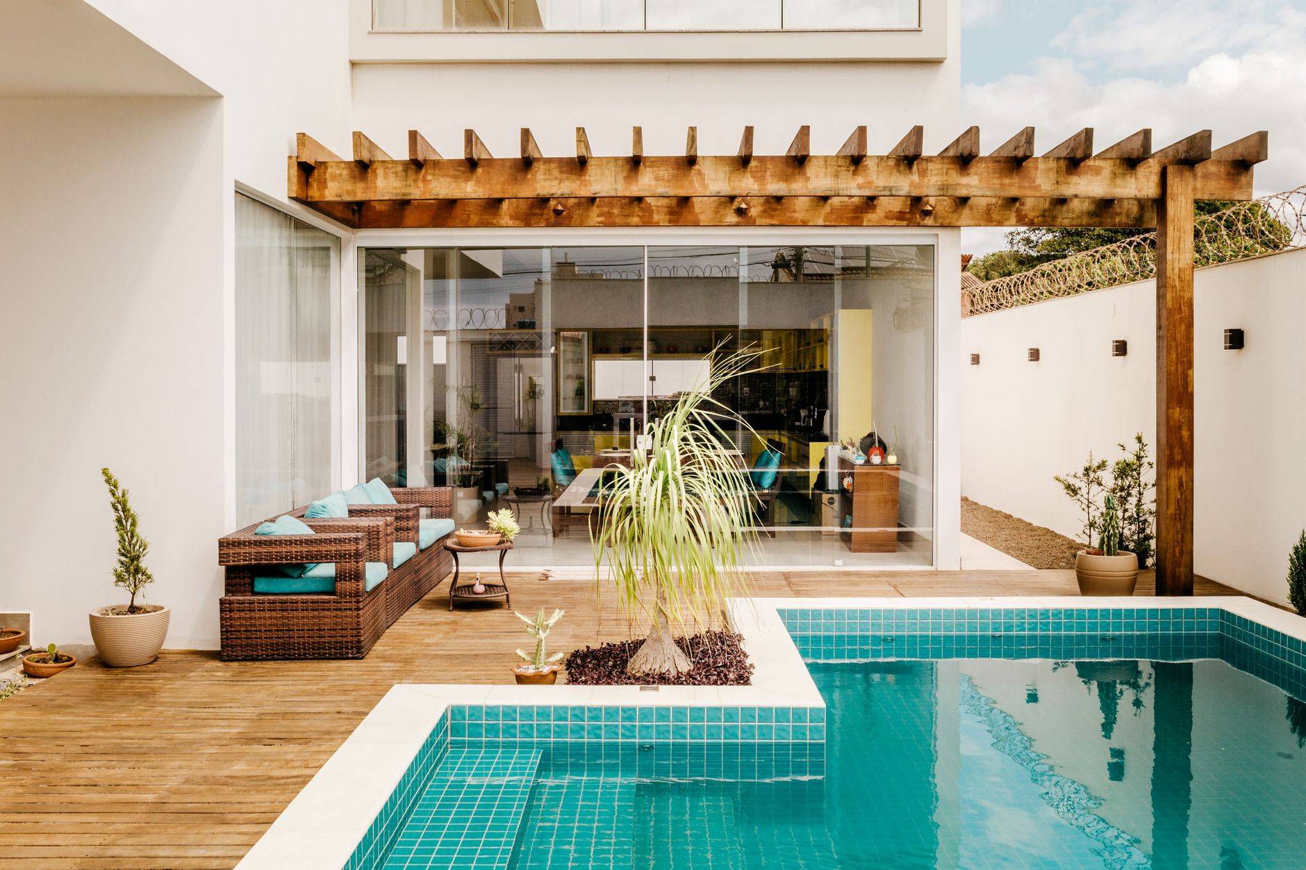 Combine the Pool With an Outdoor Living Area